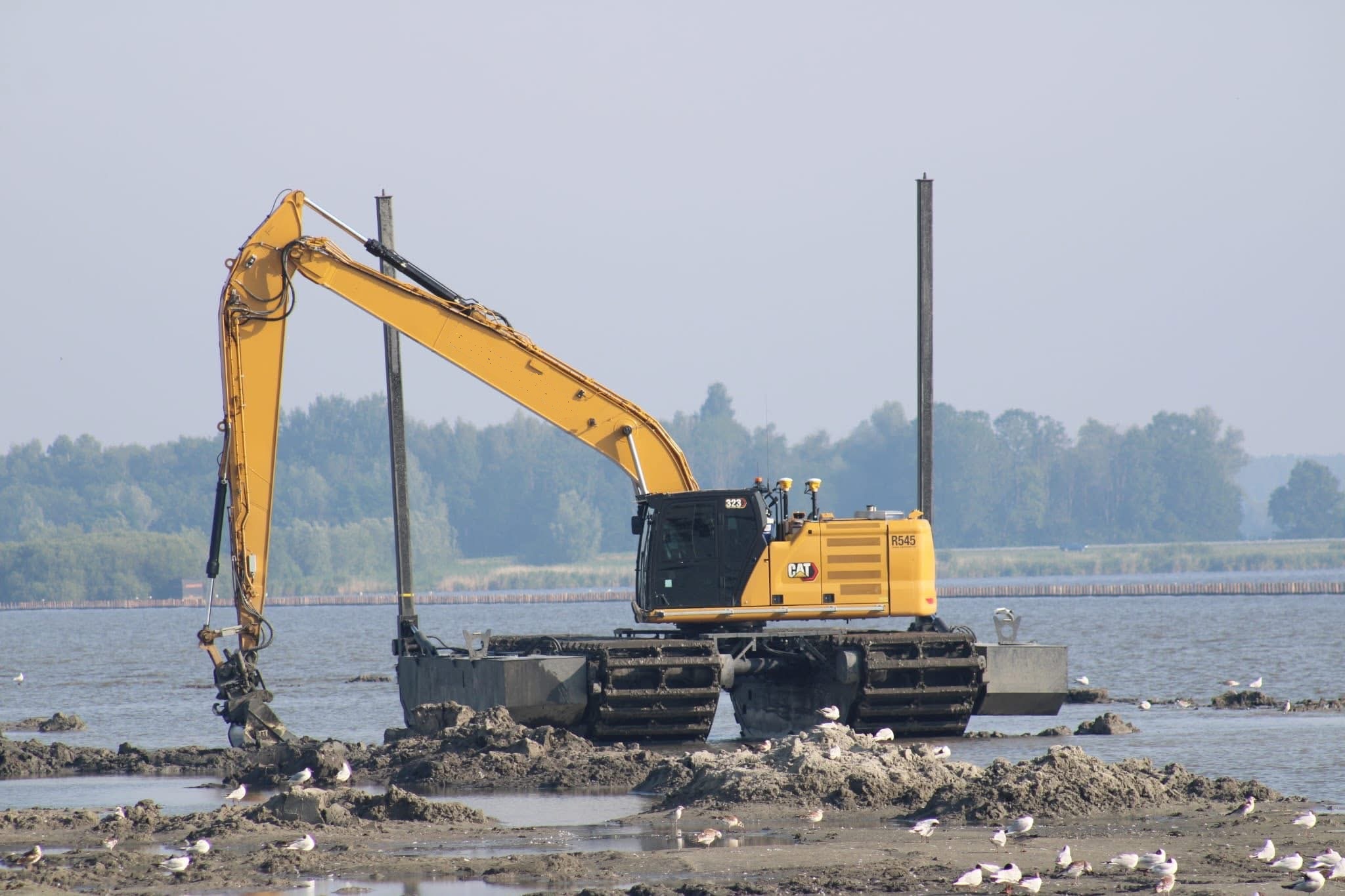 caterpillar 320 amphious excavator bigfloat swamp buggy