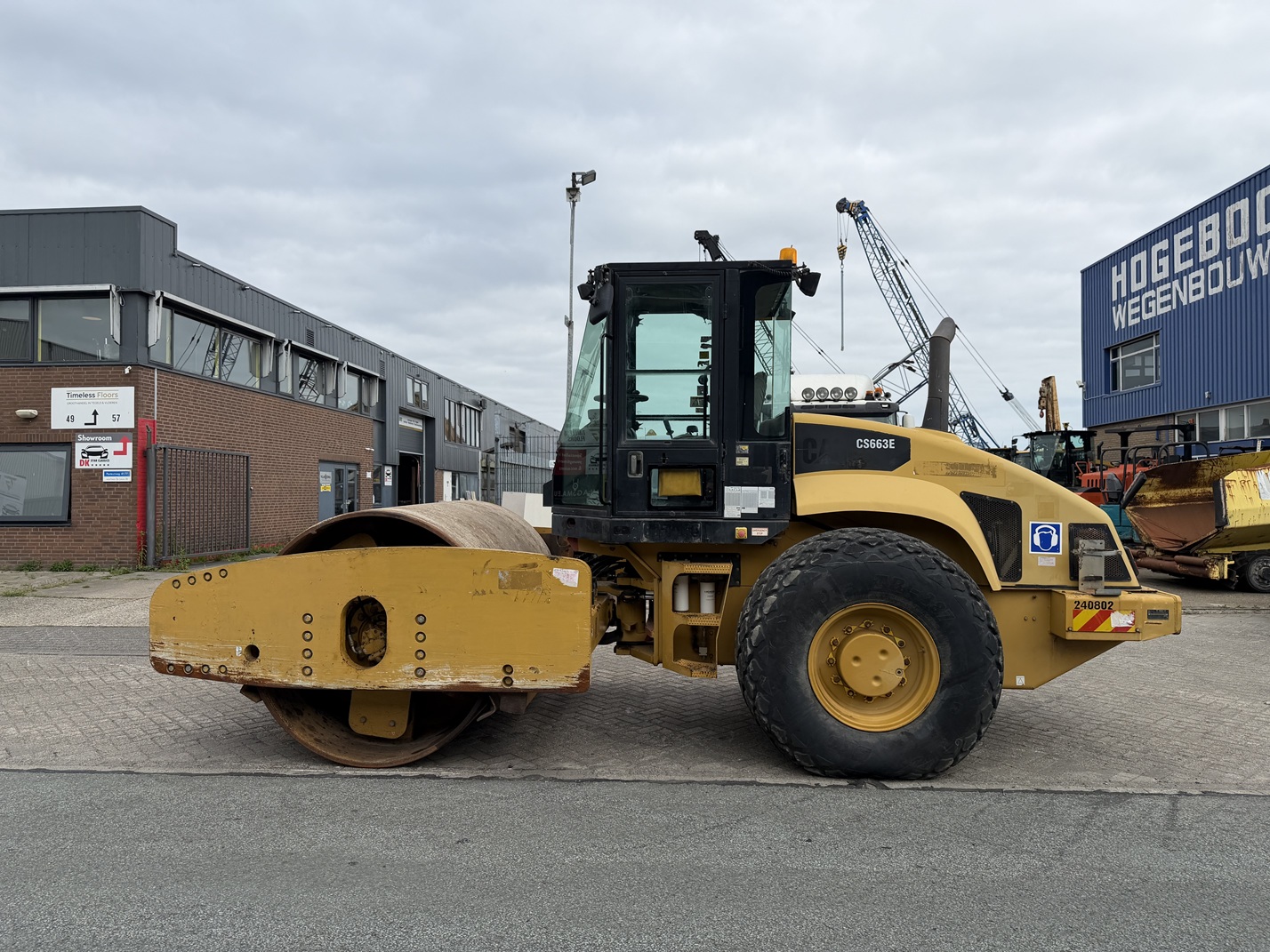 caterpillar cs663e