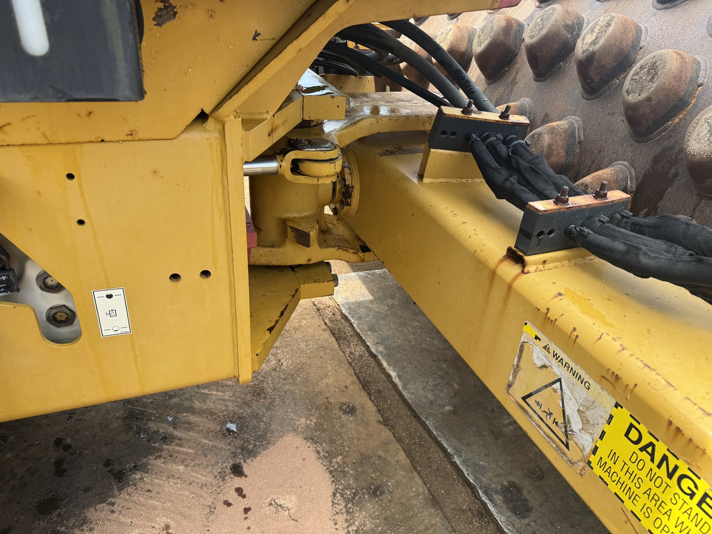 caterpillar cp533e | Hogeboom Machinery | Hogeboom Machinery