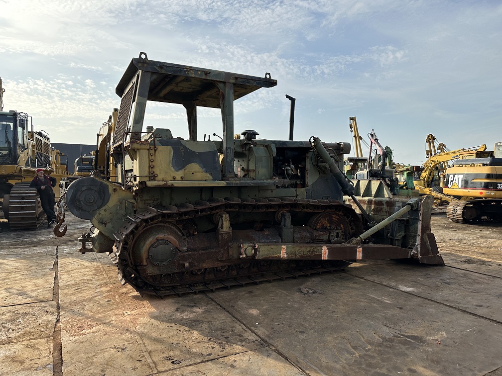 caterpillar d7f ex army | Hogeboom Machinery | Hogeboom Machinery