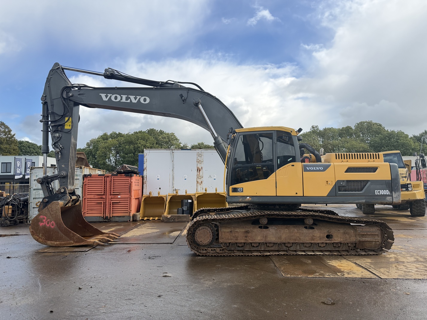 volvo ec300dl