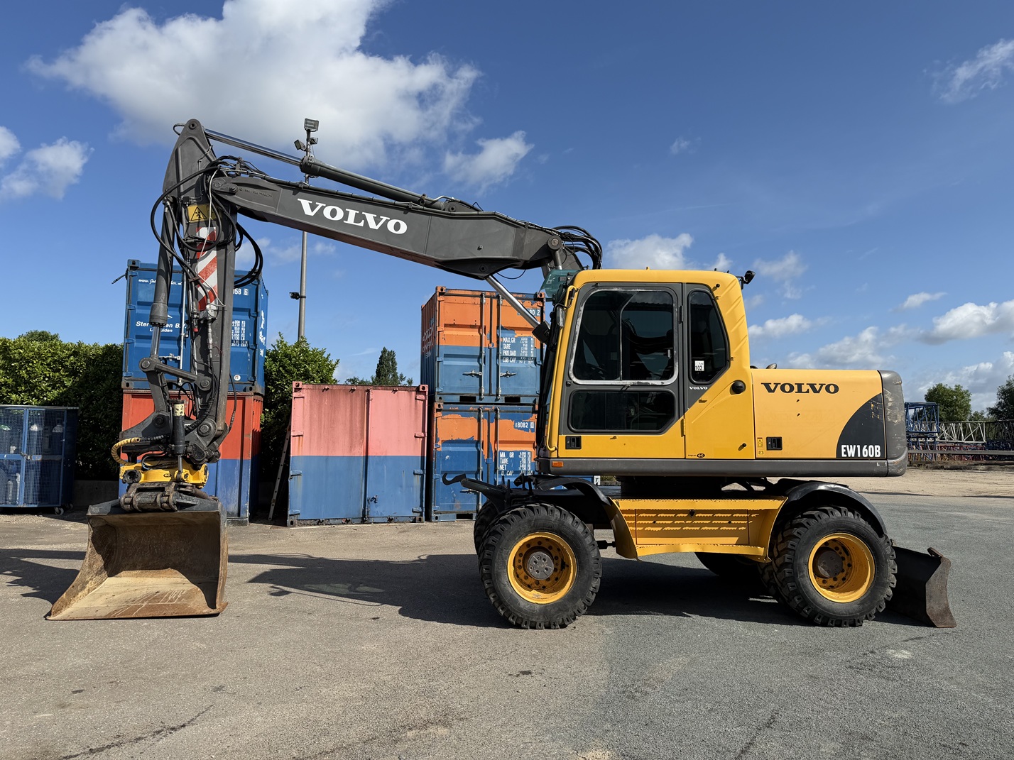 volvo ew160b with rotortilt