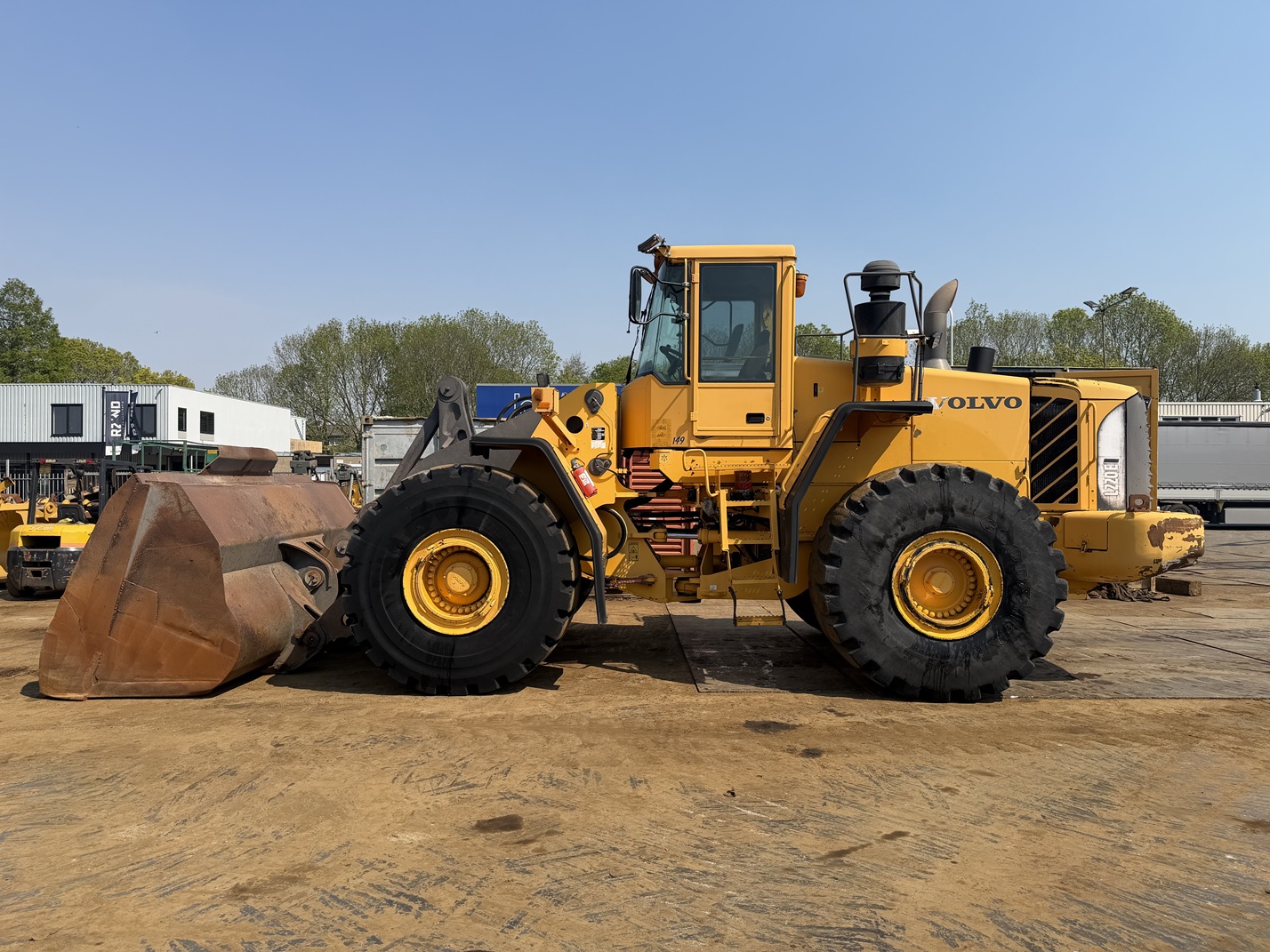 volvo l220e