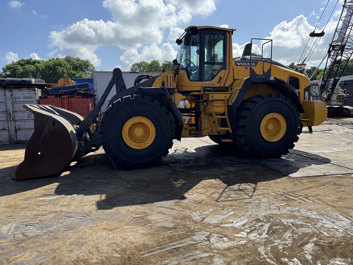 volvo l220h ( WITH NEW TYRES )